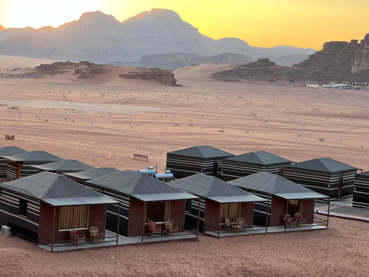 Wadi Rum Eagle Luxury Camp 外观 照片