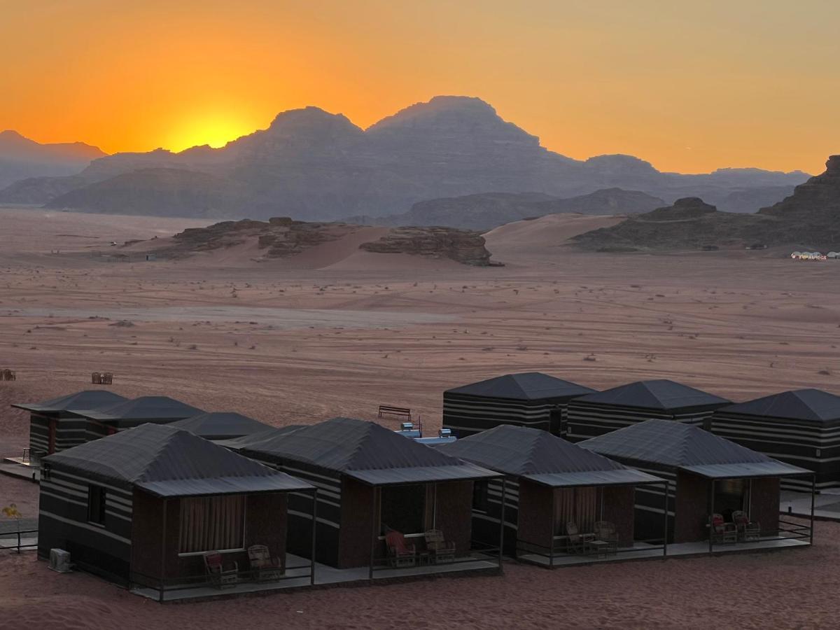 Wadi Rum Eagle Luxury Camp 外观 照片