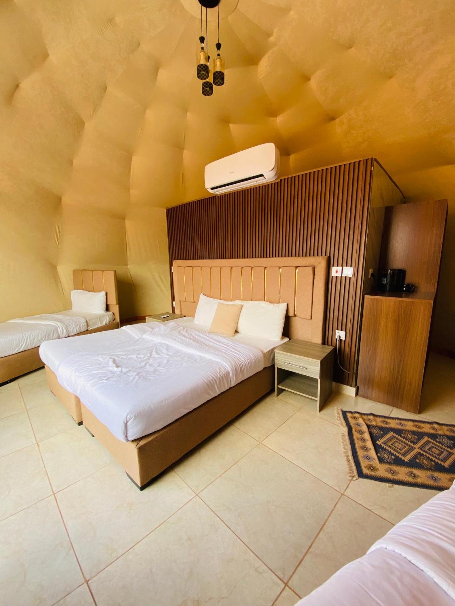 Wadi Rum Eagle Luxury Camp 外观 照片