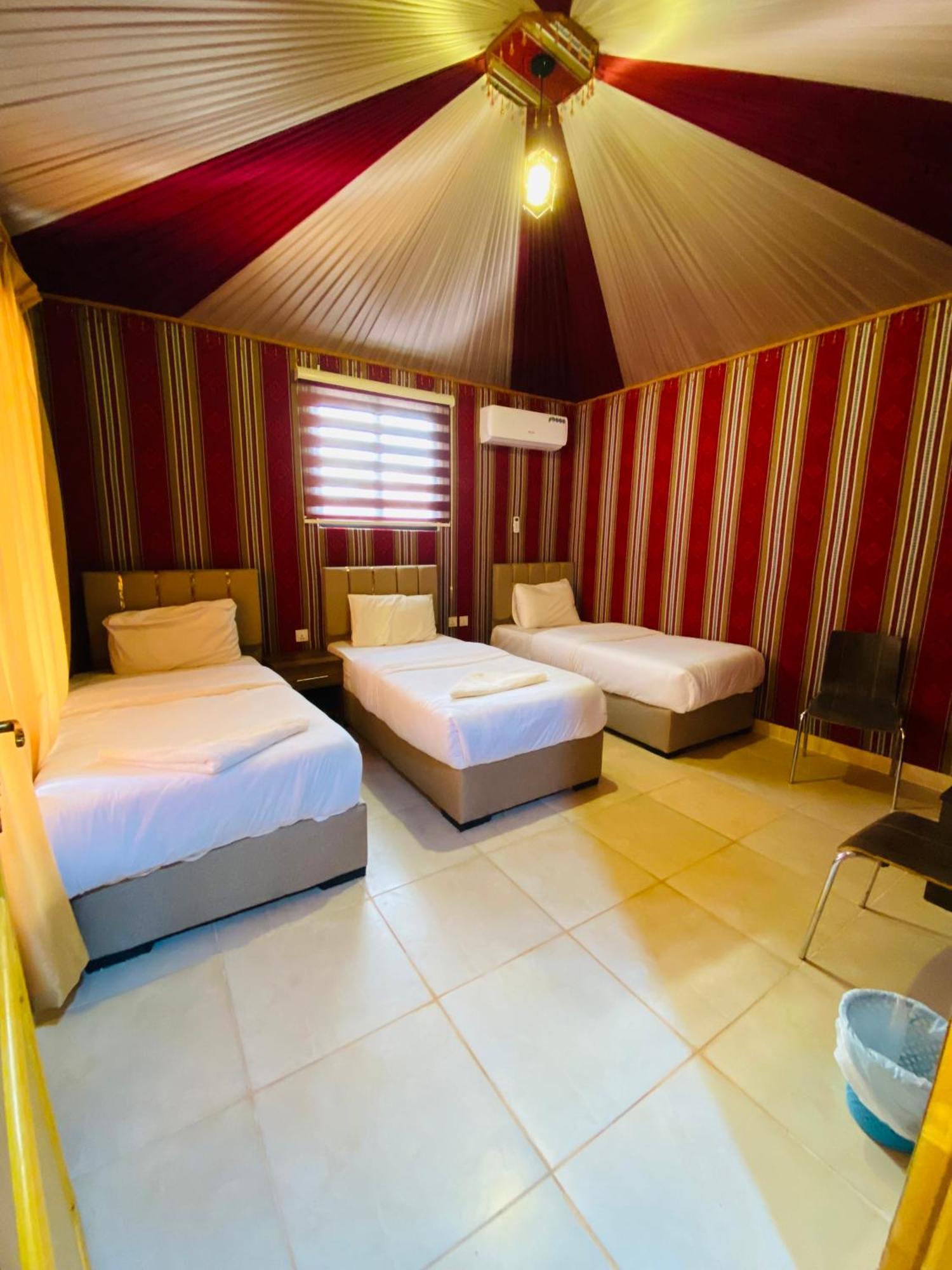 Wadi Rum Eagle Luxury Camp 外观 照片