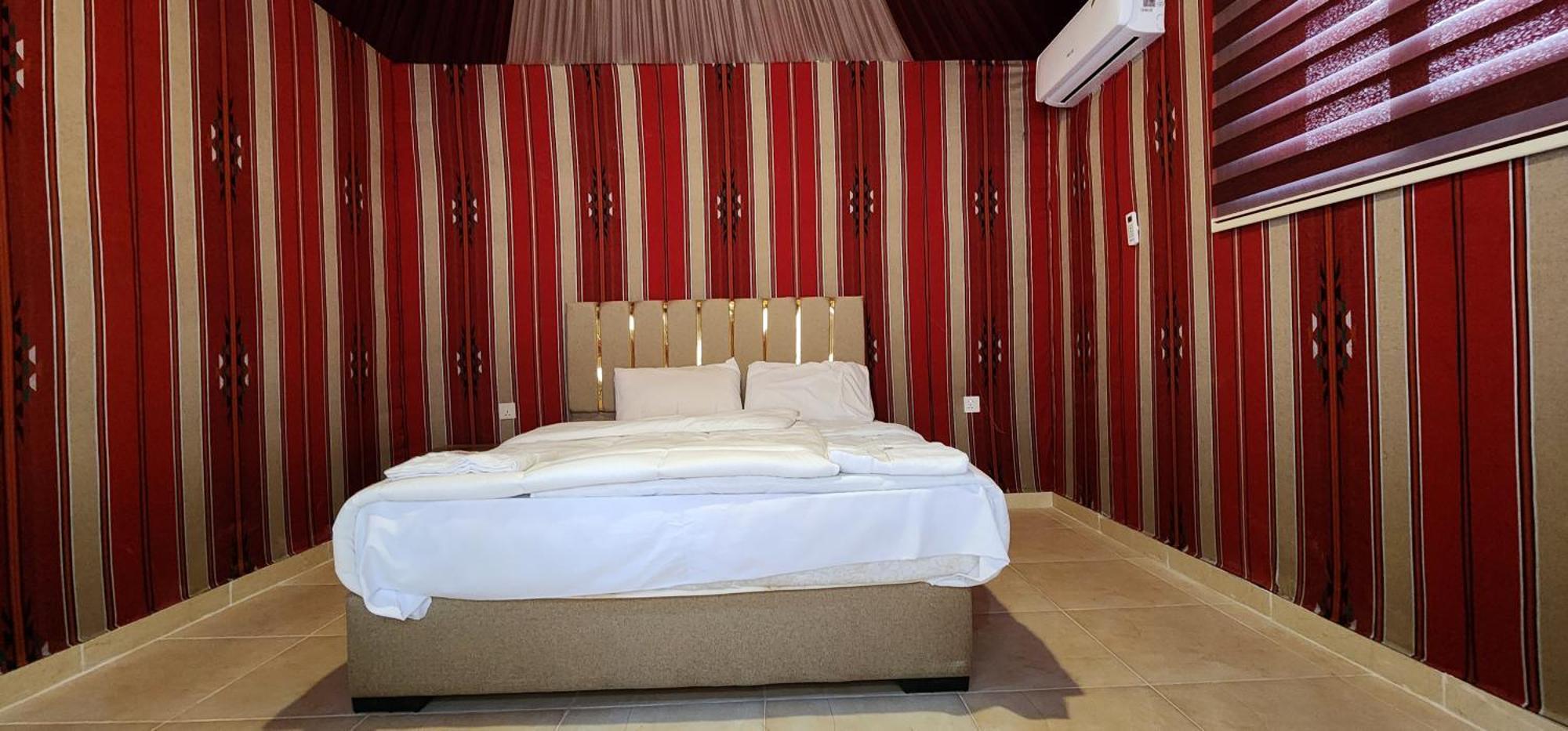 Wadi Rum Eagle Luxury Camp 外观 照片